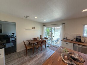 14987 Campus Park Dr in Moorpark, CA - Building Photo - Building Photo