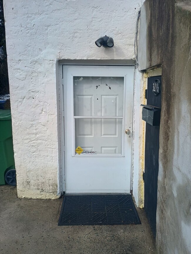 321 Fisher Ave, Unit 321 Fisher Ave-#1 in Neptune City, NJ - Foto de edificio - Building Photo