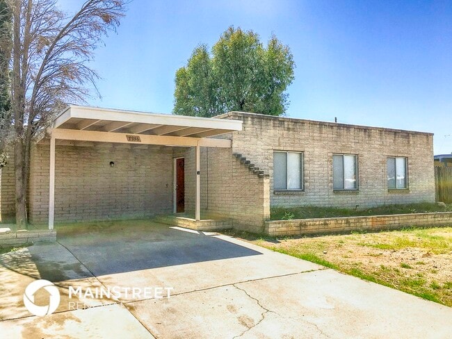 property at 7956 E Victoria Dr