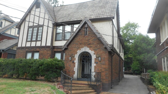 235 Hawthorne St, Unit 0 in Memphis, TN - Building Photo - Building Photo