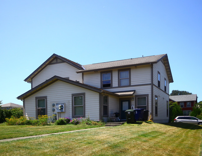 Salishan II Apartments in Tacoma, WA - Building Photo - Building Photo