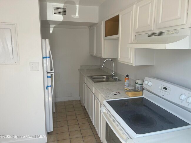 50 Needle Blvd in Merritt Island, FL - Building Photo - Building Photo