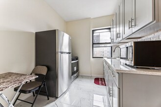 71-31 169th St in Queens, NY - Building Photo - Building Photo