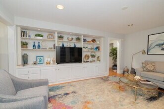 944 Lakeview Dr in Mount Pleasant, SC - Building Photo - Building Photo