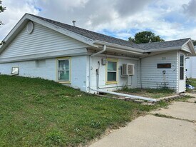 391 2nd Ave SW in Dickinson, ND - Building Photo