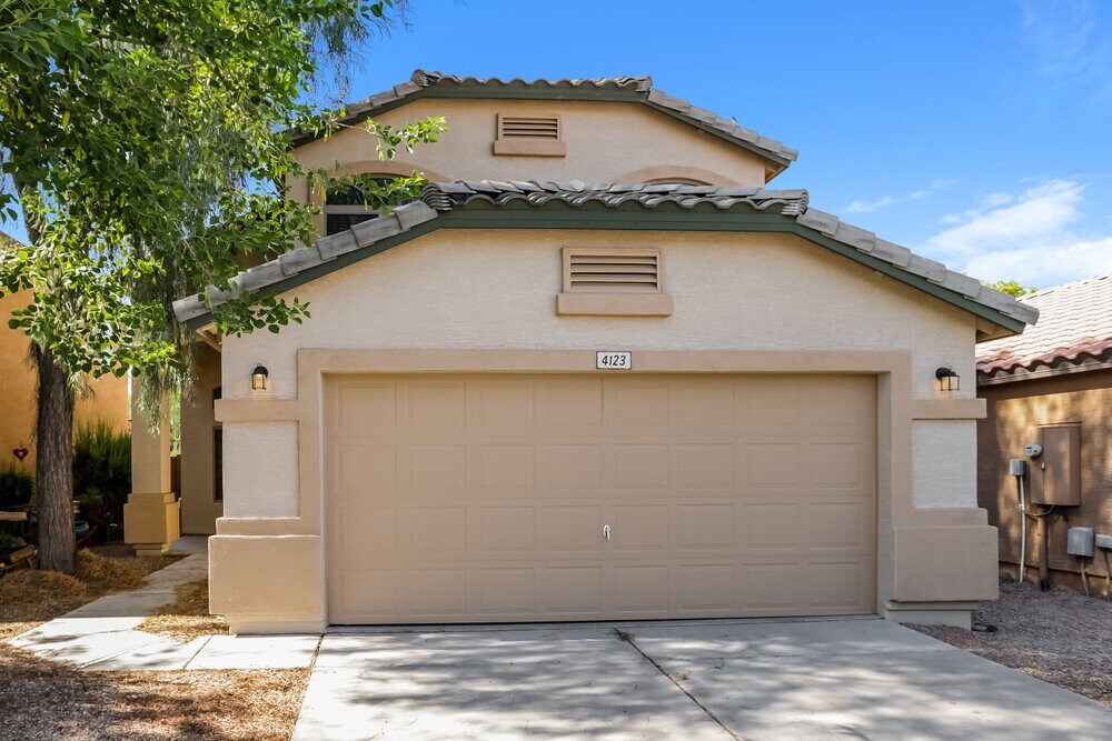 4123 E Azurite Rd in San Tan Valley, AZ - Foto de edificio