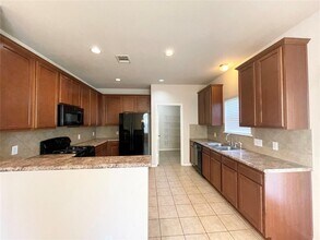 13608 Pine Warbler Dr in Austin, TX - Building Photo - Building Photo