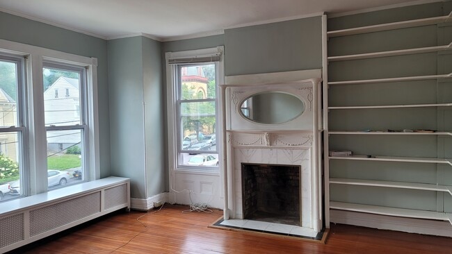 158 Grand St, Unit 2