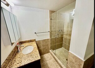 7175 Orange Dr, Unit Davie Rental in Davie, FL - Building Photo - Building Photo