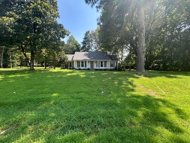 property at 40 Plainsfield Pl