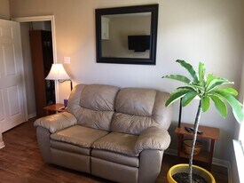 1414 April Villa W, Unit D in Montgomery, TX - Building Photo