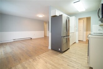 23 Bullocks Point Ave in East Providence, RI - Building Photo - Building Photo