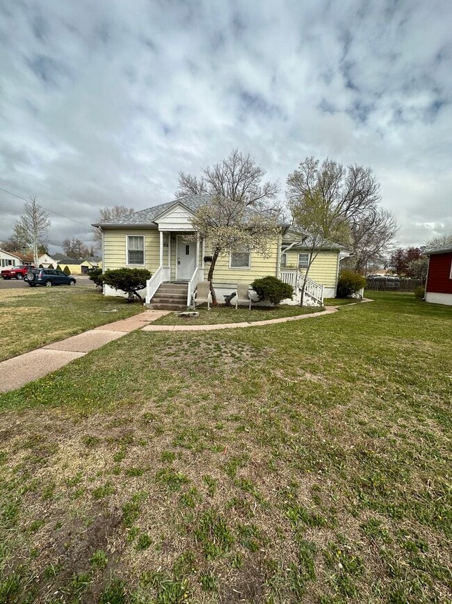 property at 1602 E 17th St