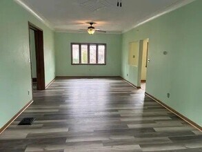 632 E Mitchell St in Kendallville, IN - Building Photo - Building Photo