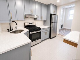 59-08 58th Rd in Queens, NY - Building Photo