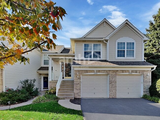 2990 Waters Edge Cir