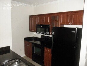 3725 Conroy Rd in Orlando, FL - Building Photo - Building Photo
