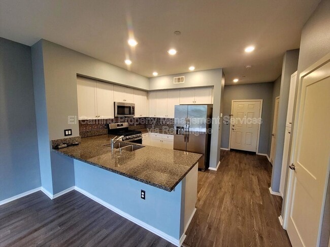 10244 Artesia Blvd in Bellflower, CA - Building Photo - Building Photo