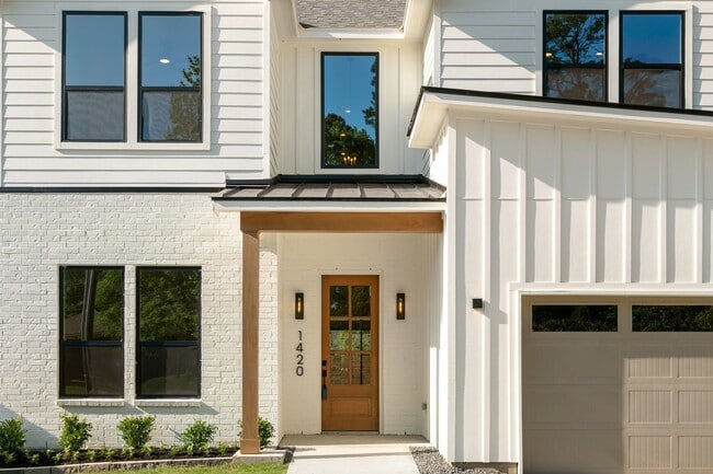 property at 1420 Flamingo St