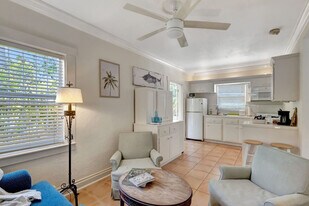 521 28th St in West Palm Beach, FL - Building Photo