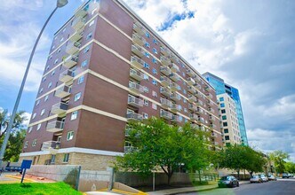 Elbow Tower in Calgary, AB - Building Photo - Building Photo