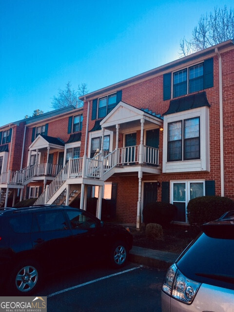 200 E Cloverhurst Ave in Athens, GA - Building Photo