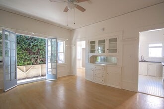 314 W Mission St, Unit 14E in Santa Barbara, CA - Foto de edificio - Building Photo