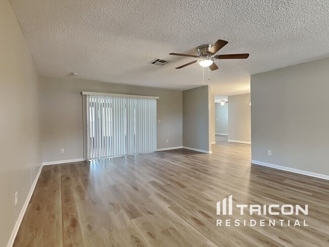 4399 Crescent Rd in Spring Hill, FL - Building Photo - Building Photo