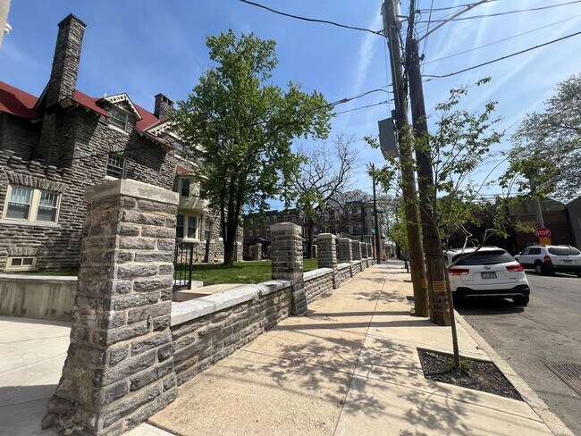 4103 Ogden St in Philadelphia, PA - Building Photo - Building Photo