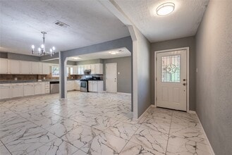 2511 Meadow Ln in La Marque, TX - Building Photo - Building Photo