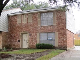 5506 Deep Forest Dr in Houston, TX - Building Photo