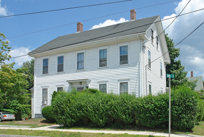 31 Grove St in Dover, NH - Building Photo - Building Photo