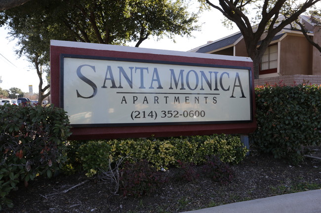 Santa Monica Apartments