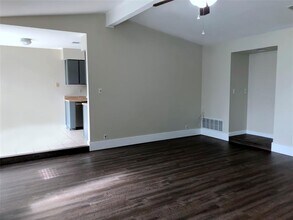 1915 Magazine St in Austin, TX - Building Photo - Building Photo