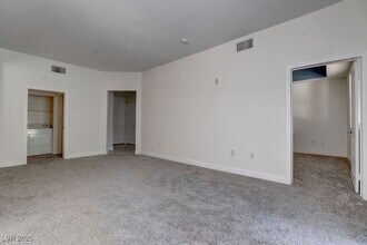 59 E Agate Ave in Las Vegas, NV - Building Photo - Building Photo
