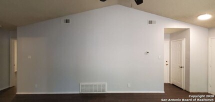 5234-5236 Meadow Rise St in San Antonio, TX - Building Photo - Building Photo