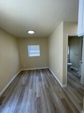 1716 Orchard Ave, Unit 1716 and half in Glendale, CA - Building Photo - Building Photo