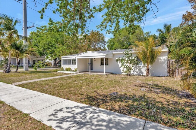 property at 843 SW 20th St
