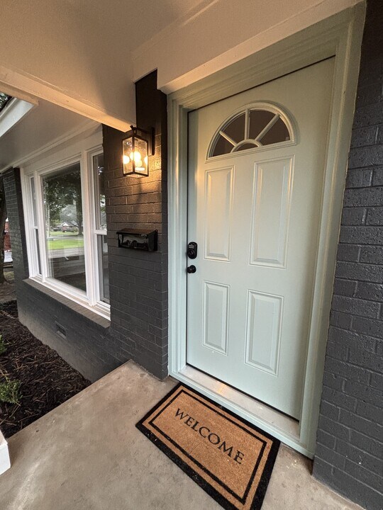 718 Indiana Ave in Mcalester, OK - Building Photo