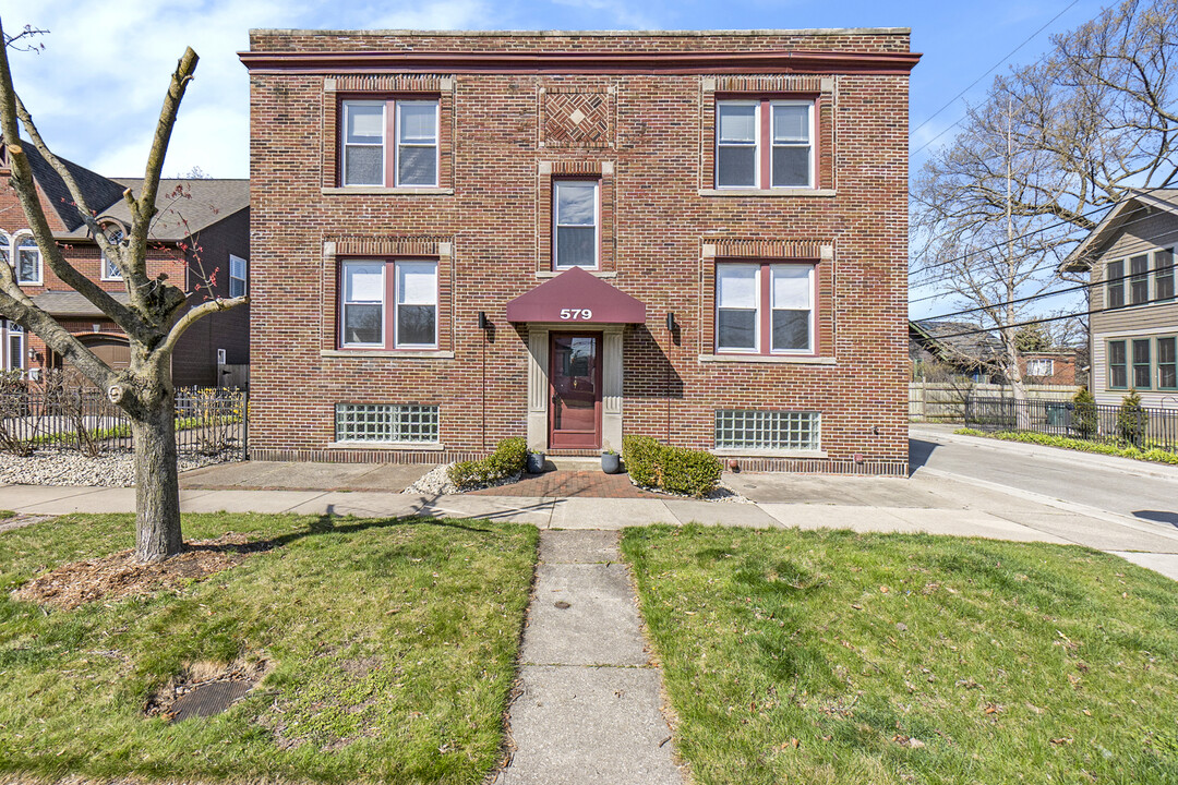579 N Center St, Unit #1 in Royal Oak, MI - Building Photo