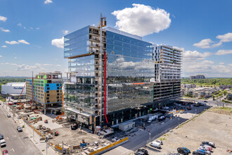 Waltz in Laval, QC - Building Photo - Building Photo