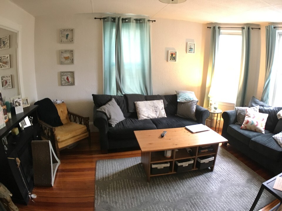 18 Radcliffe Rd in Somerville, MA - Building Photo