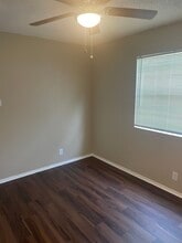 400 Algerita Dr, Unit Unit C in Georgetown, TX - Foto de edificio - Building Photo