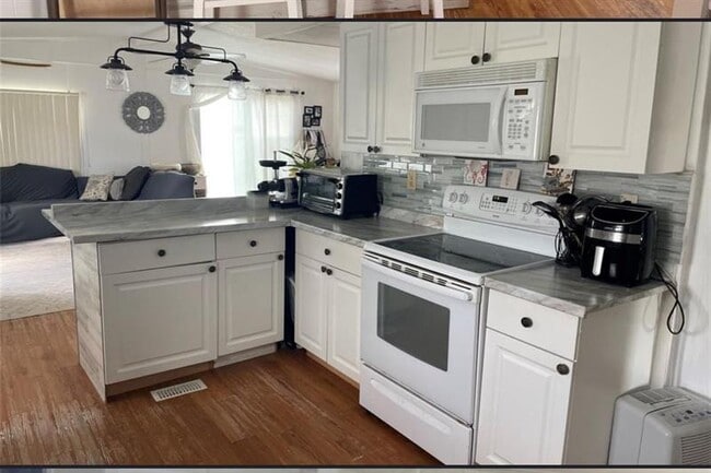 2924 SW 53rd St in Fort Lauderdale, FL - Building Photo - Building Photo