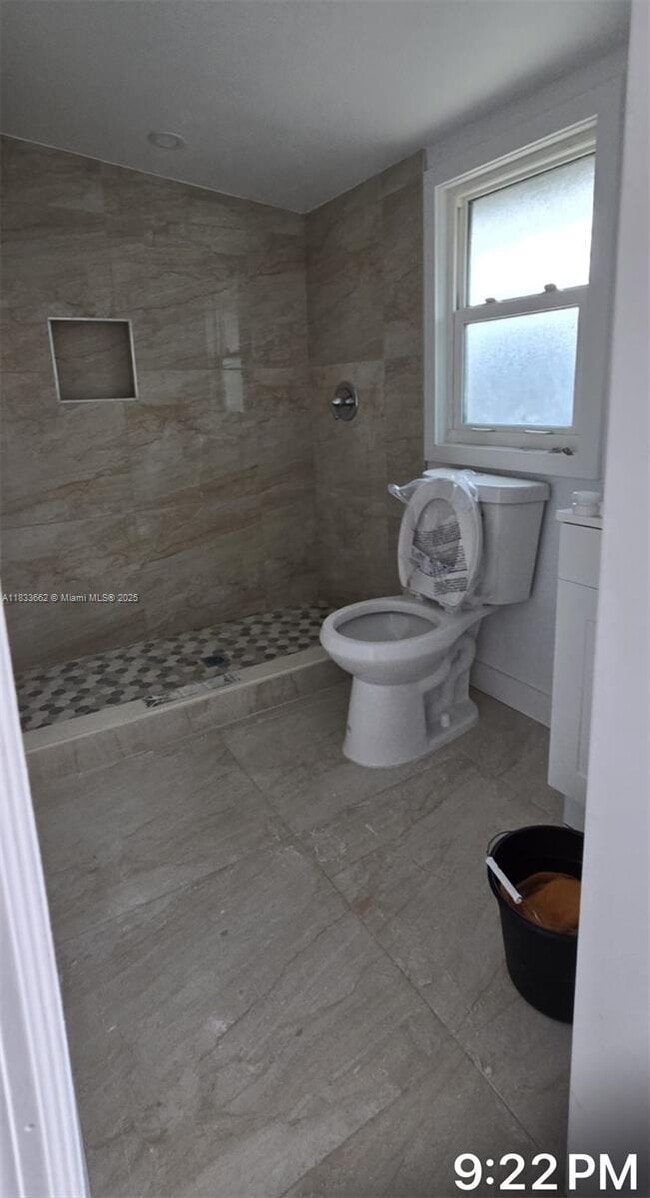 3405 NW 176th Terrace in Miami Gardens, FL - Building Photo - Building Photo