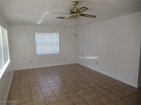 7461 Pebble Beach Rd in Ft. Myers, FL - Building Photo