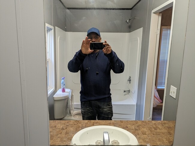 3901 County Road 317 in Cleburne, TX - Foto de edificio - Building Photo