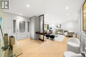 11 Jondan Crescent in Markham, ON - Building Photo - Building Photo