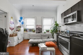 2319 Fitzwater St in Philadelphia, PA - Building Photo - Building Photo