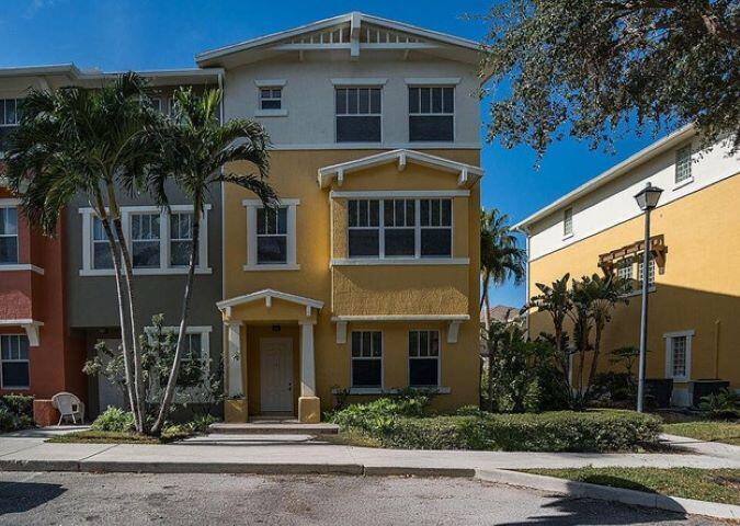 810 Marina Del Ray Ln in West Palm Beach, FL - Building Photo
